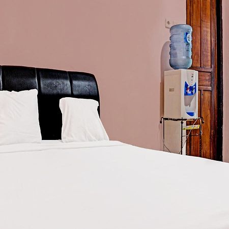 Oyo 91416 Puri 88 Homestay Купанґ Екстер'єр фото