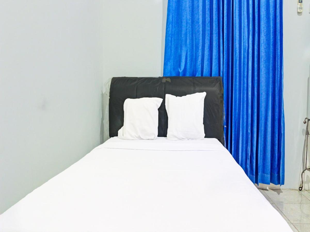 Oyo 91416 Puri 88 Homestay Купанґ Екстер'єр фото